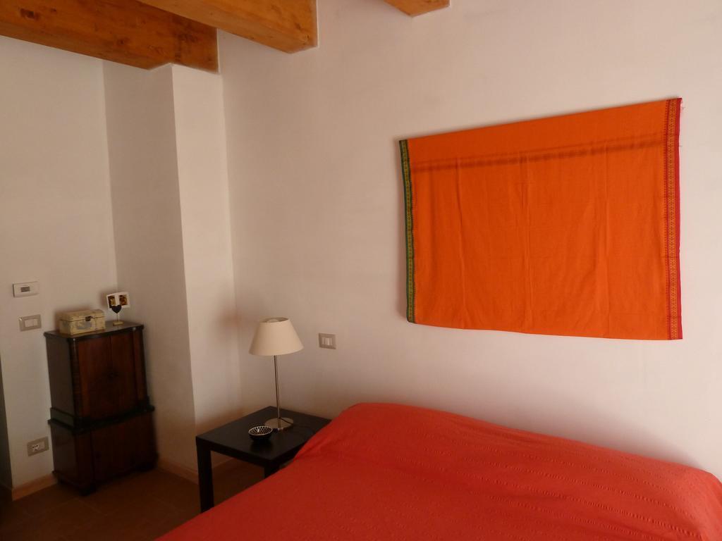 B&B Al Giardino Dei Mandorli Prasco Room photo
